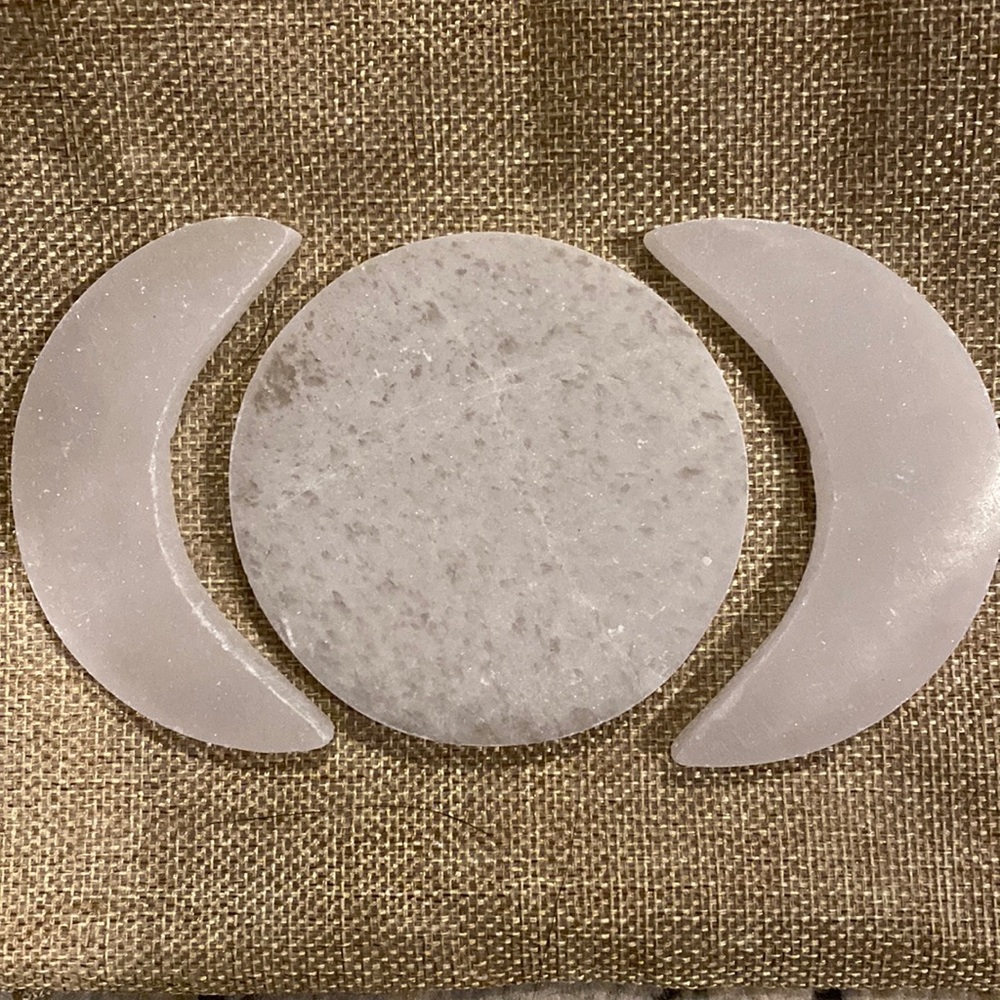 Selenite moon set